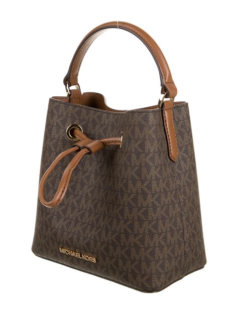 michael kors bag singapo|michael kors outlet bucket bag.